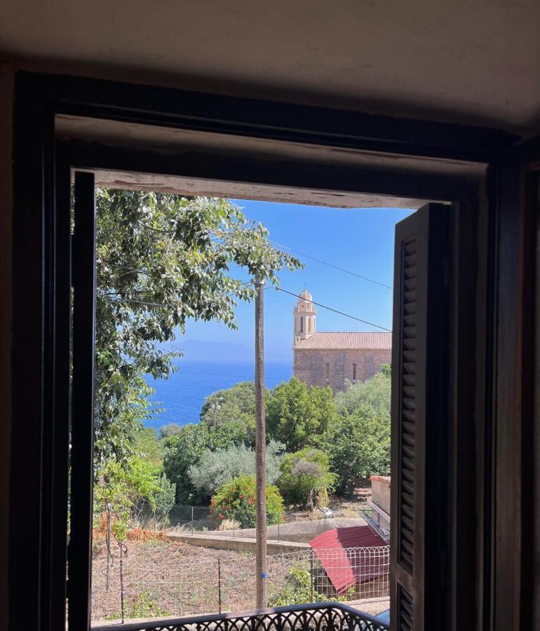 Charmant Duplex Au Coeur De Cargese Vue Mer Esterno foto
